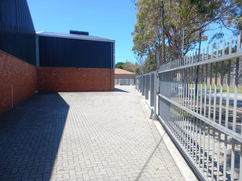 To Let commercial Property for Rent in Walmer Eastern Cape